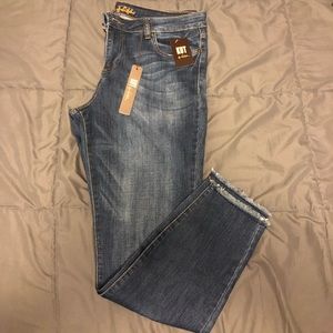 Kut from the Kloth frayed hem skinny jean size 14